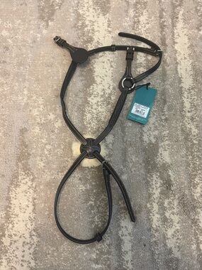 Avignon Figure Eight Noseband